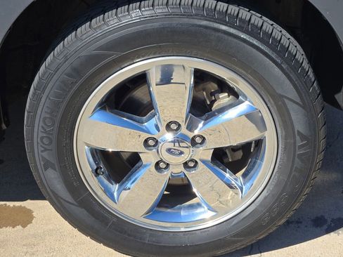 Used 2010 Ford Escape XLT image 7