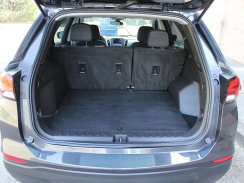 Used 2022 Chevrolet Equinox LS FWD image 15
