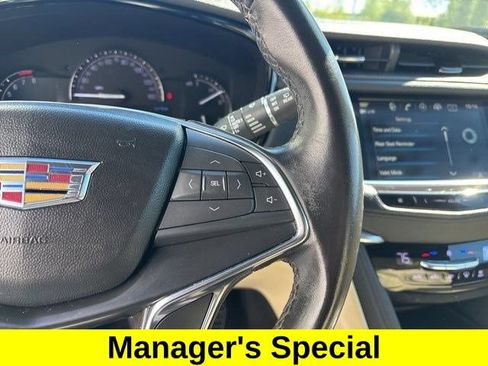 Used 2019 Cadillac XT5 FWD image 19