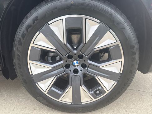 New 2026 BMW iX xDrive45 w/ Premium Package AWD/4WD image 28