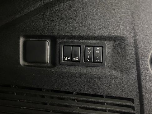 Used 2022 Chevrolet Tahoe High Country image 12