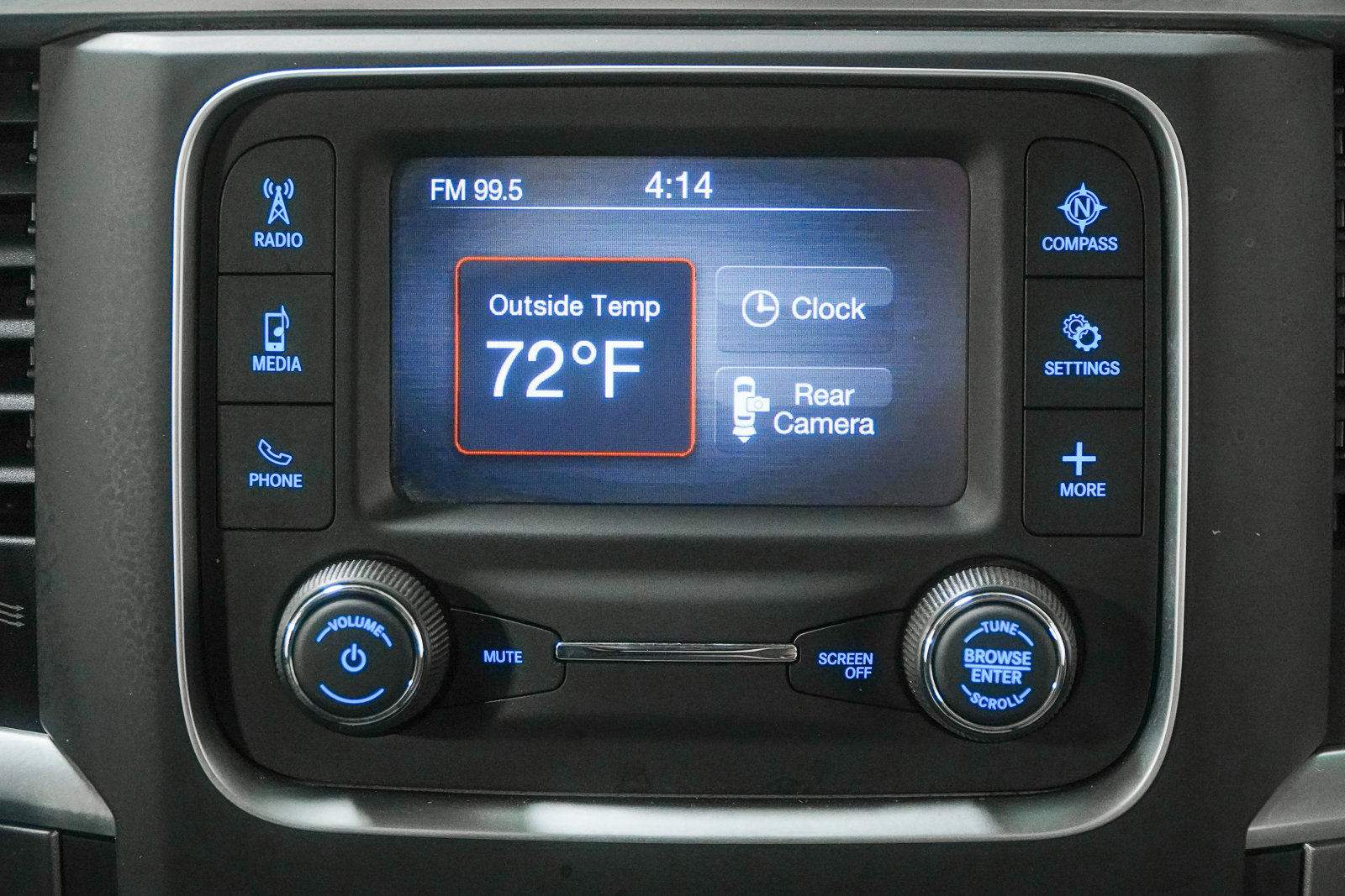 Used 2022 RAM 1500 Classic SLT AWD/4WD image 28