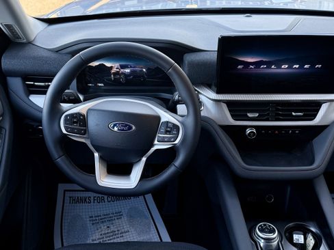 New 2026 Ford Explorer Active image 15