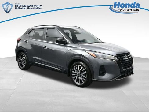 Used 2023 Nissan Kicks SR w/ SR Premium Package image 1