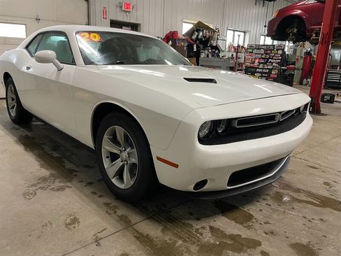Used 2020 Dodge Challenger SXT image 3