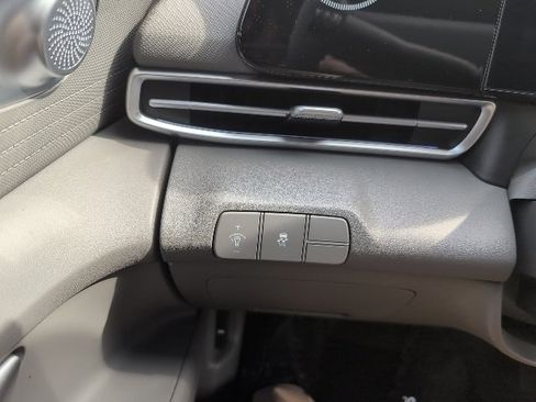 Used 2024 Hyundai Elantra SEL image 26