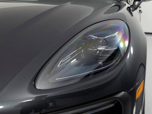 New 2026 Porsche Macan AWD/4WD image 37
