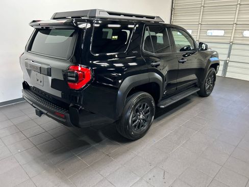 Used 2025 Toyota 4Runner SR5 AWD/4WD image 3