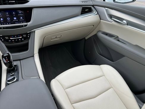 Used 2023 Cadillac XT5 Premium Luxury image 34