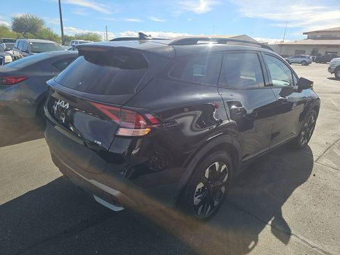 Used 2023 Kia Sportage X-Line w/ X-Line Premium Package image 4