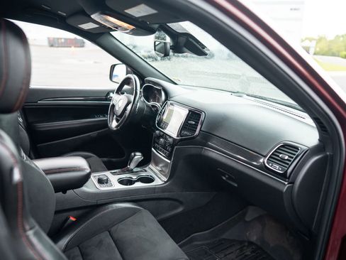 Used 2019 Jeep Grand Cherokee Trailhawk AWD/4WD image 20