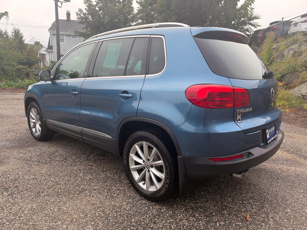 Used 2017 Volkswagen Tiguan Wolfsburg Edition AWD/4WD image 4
