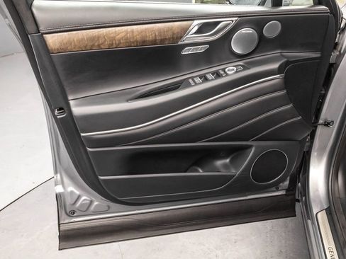 Used 2025 Genesis GV80 3.5T Prestige image 30