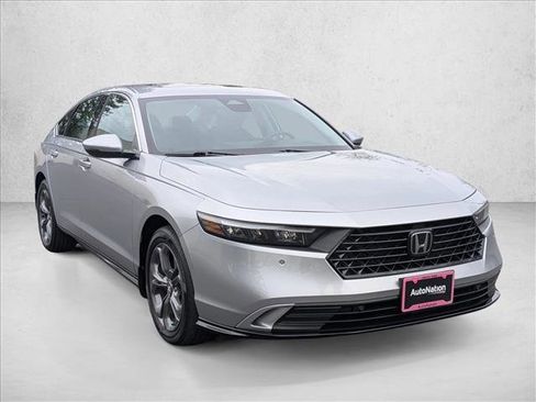 Used 2023 Honda Accord EX-L image 3