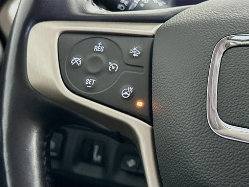 Used 2021 GMC Acadia Denali AWD/4WD image 20