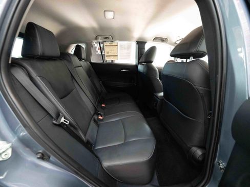Used 2023 Toyota Corolla Cross XLE image 25