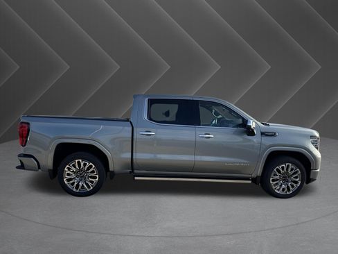 Used 2026 GMC Sierra 1500 Denali Ultimate AWD/4WD image 5