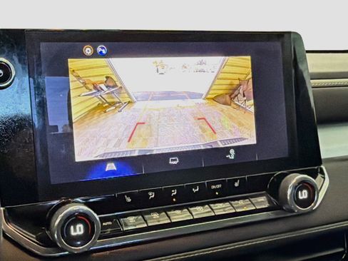 Used 2025 Chevrolet Colorado LT w/ Advanced Trailering Package RWD image 9
