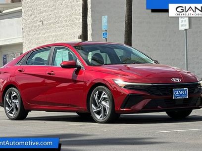 Used 2025 Hyundai Elantra Limited