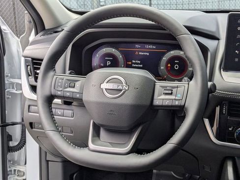 Used 2025 Nissan Rogue SL w/ SL Premium Package AWD/4WD image 21