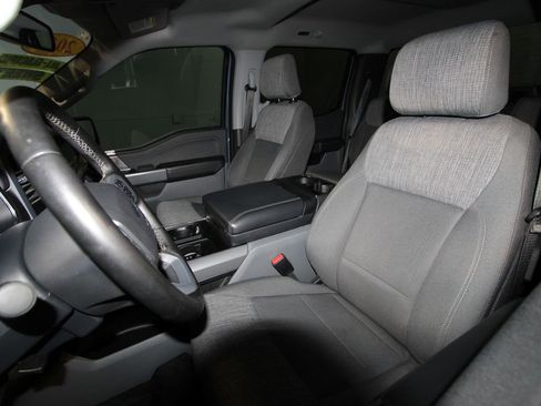 Used 2023 Ford F150 Lightning XLT image 4