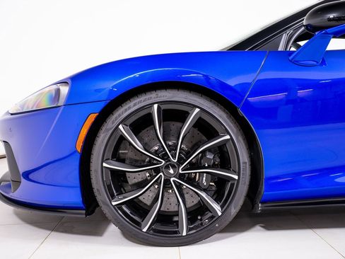 New 2025 McLaren GTS image 12