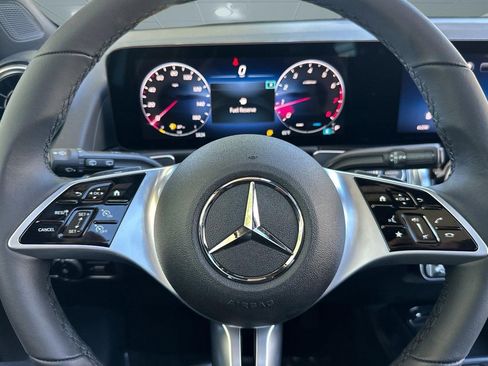 Used 2026 Mercedes-Benz GLB 250 image 15