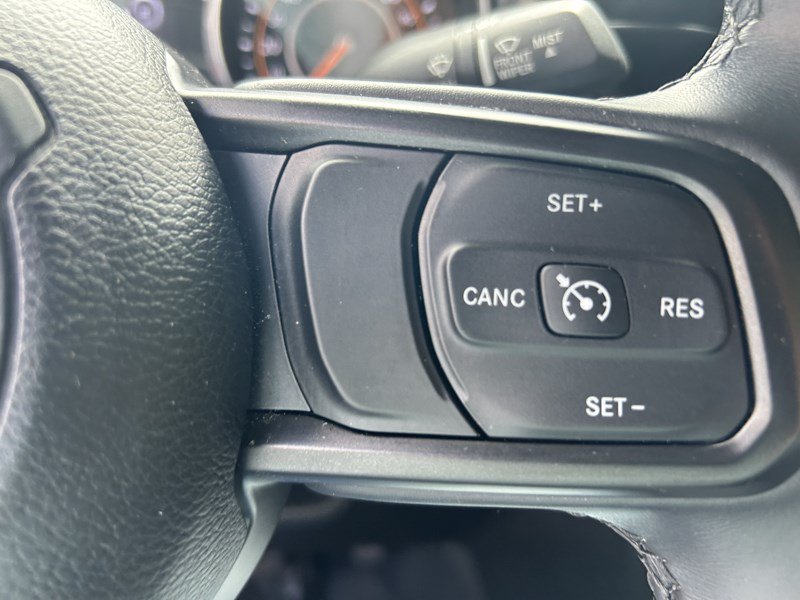 Used 2022 Jeep Wrangler Sport AWD/4WD image 9