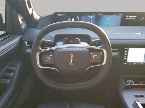 Used 2025 Lincoln Navigator L Reserve w/ Jet Appearance Package image 24