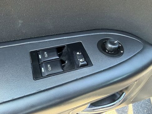 Used 2011 Dodge Challenger image 20