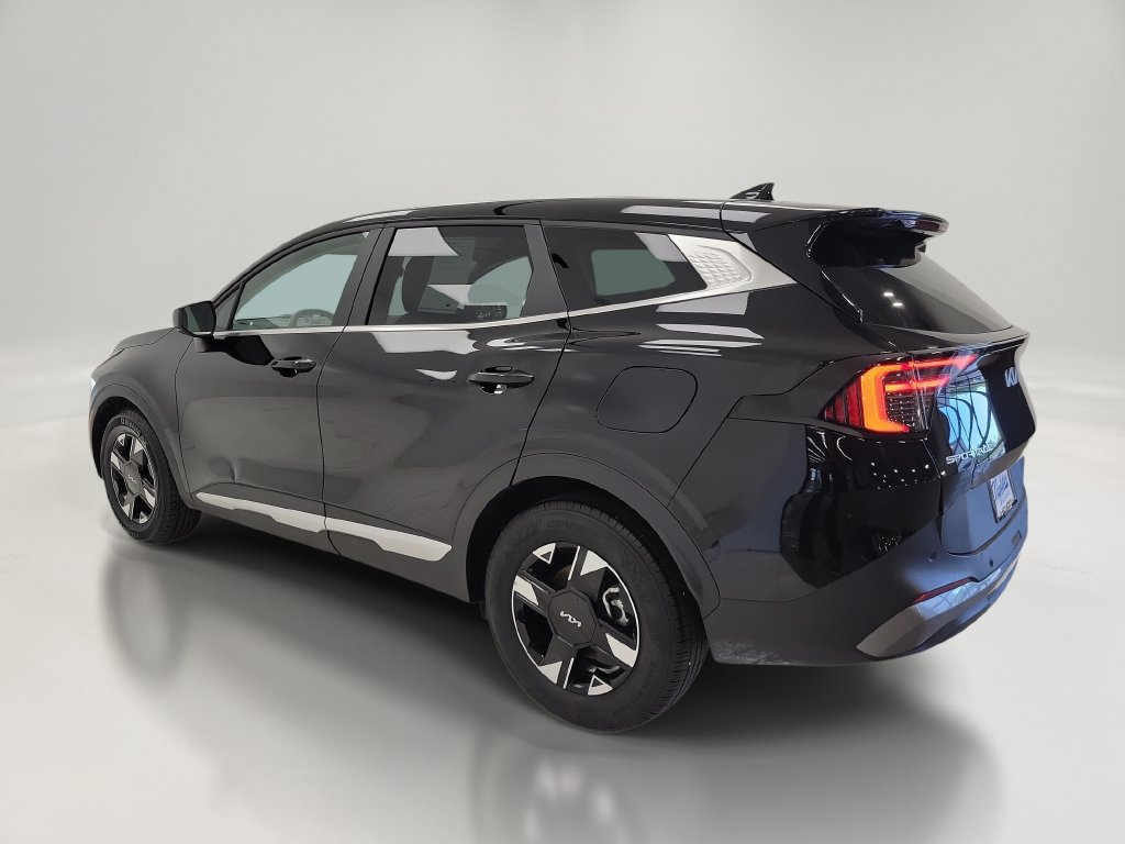 Used 2026 Kia Sportage LX FWD image 6