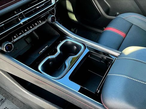 Used 2024 Chevrolet Traverse RS w/ LPO, Floor Liner Package image 14