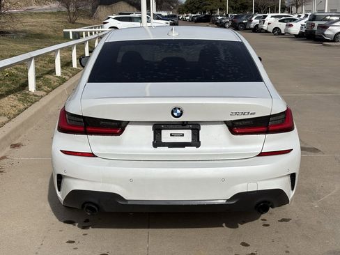 Used 2021 BMW 330e w/ M Sport Package image 5