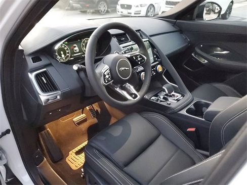New 2024 Jaguar E-PACE R-Dynamic SE image 25