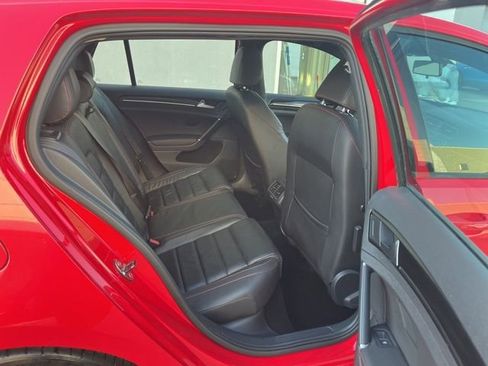 Used 2015 Volkswagen GTI SE image 31