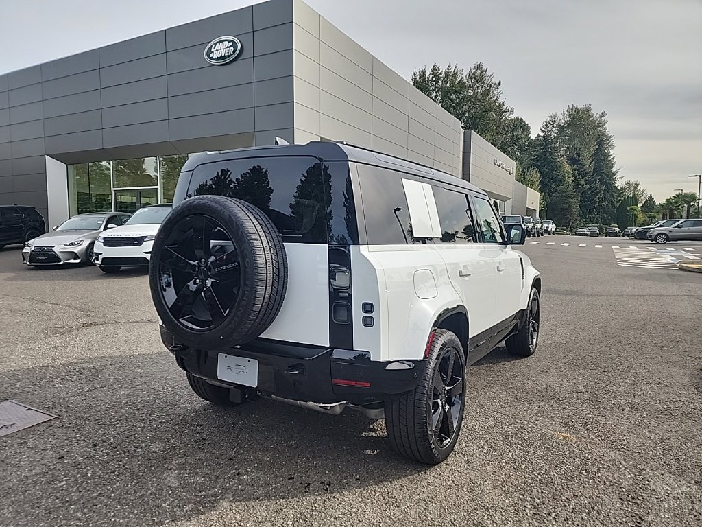 New 2026 Land Rover Defender 110 X-Dynamic SE AWD/4WD image 5