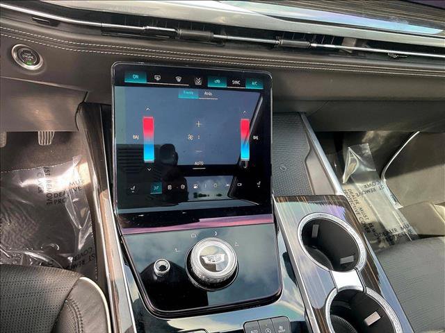 Certified 2025 Cadillac Escalade Premium Luxury AWD/4WD image 24