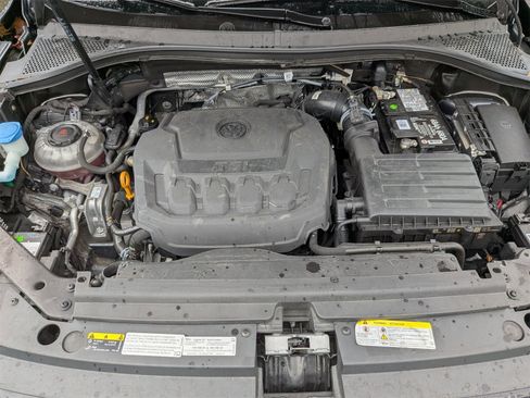 Used 2022 Volkswagen Tiguan SEL R-Line image 42