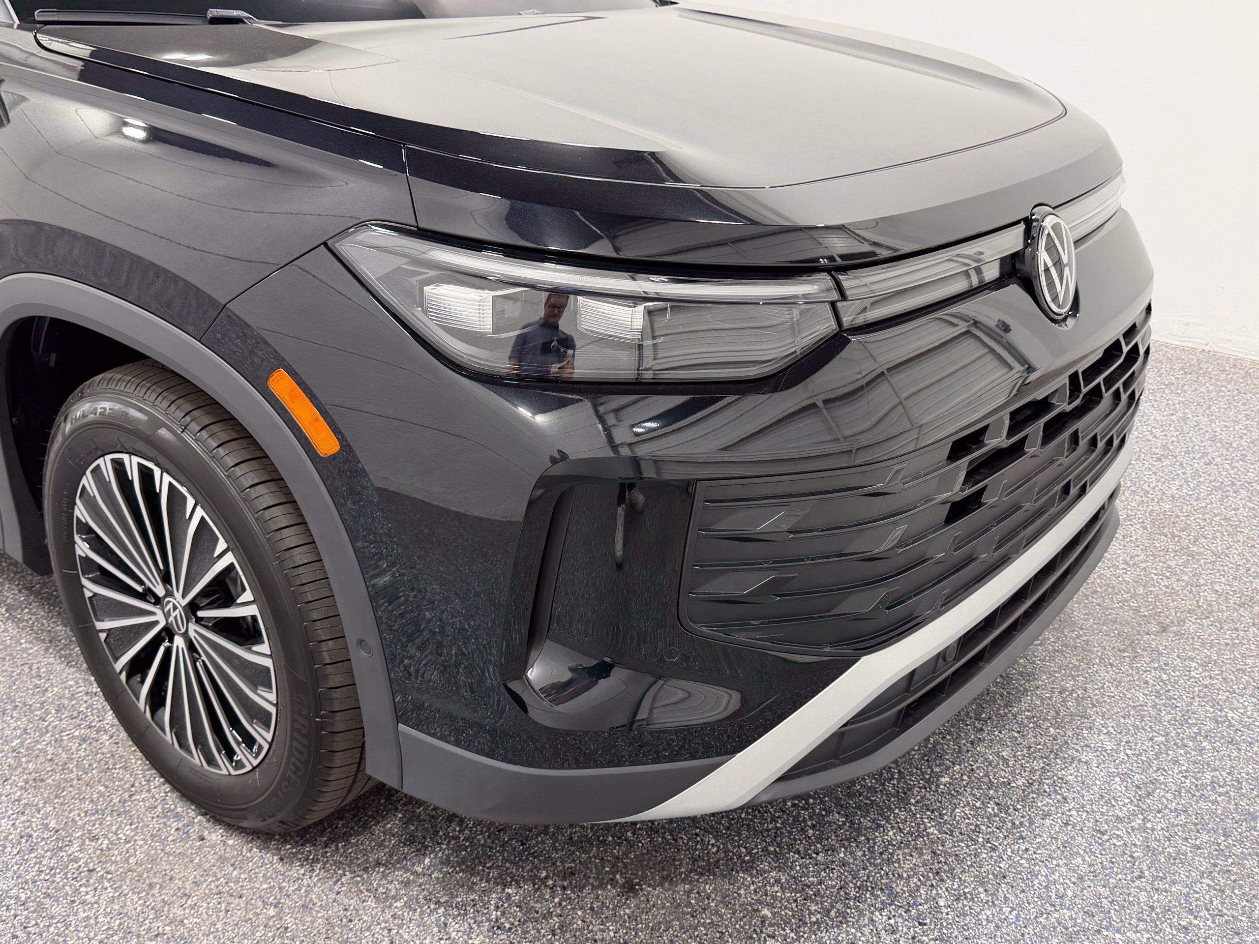 New 2026 Volkswagen Tiguan S FWD image 18