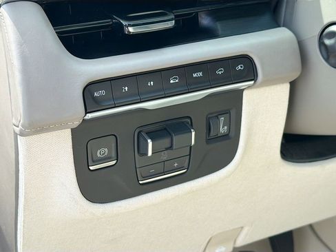 Certified 2024 Cadillac Escalade Sport Platinum w/ LPO, ONYX Package AWD/4WD image 10