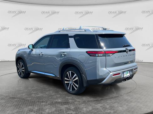 Used 2025 Nissan Pathfinder Platinum w/ Cargo Package AWD/4WD image 6