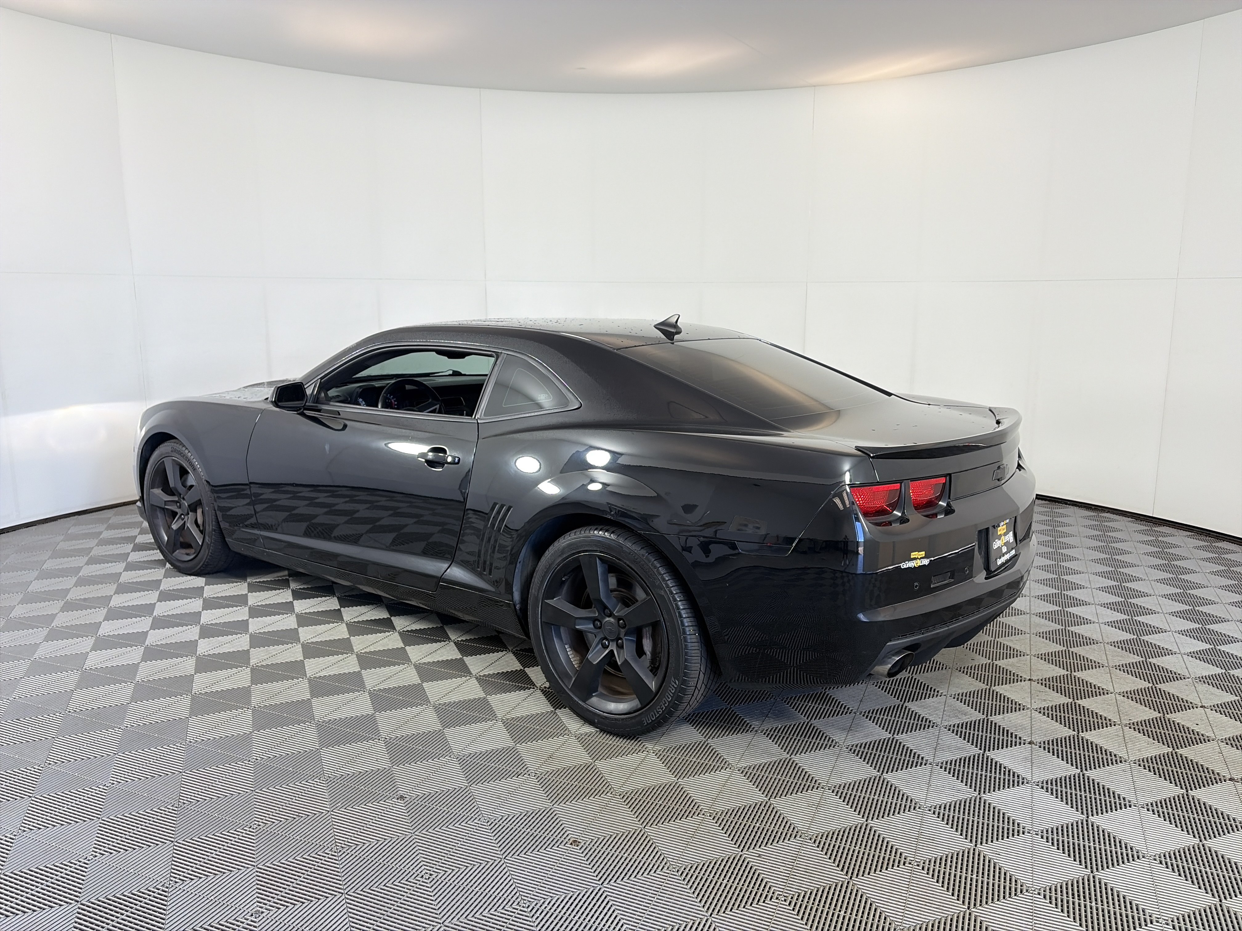 Used 2011 Chevrolet Camaro SS RWD image 7
