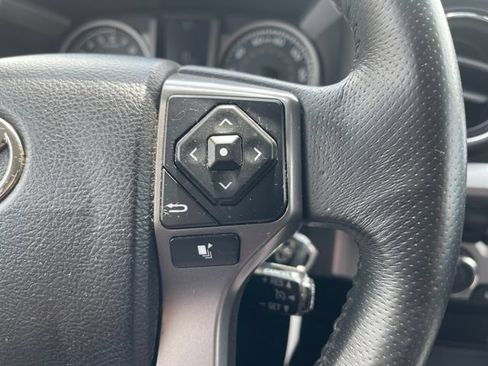 Used 2017 Toyota Tacoma SR5 w/ Tow Package AWD/4WD image 17