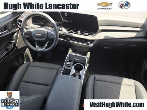 Used 2026 Chevrolet Equinox LT w/ Convenience Package II FWD image 25