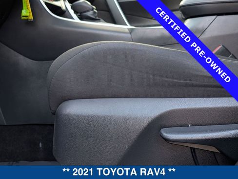 Used 2021 Toyota RAV4 LE image 21