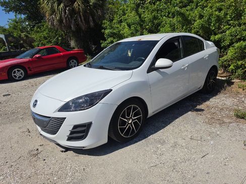 Used 2010 MAZDA MAZDA3 i Touring FWD image 1