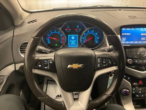 Used 2014 Chevrolet Cruze LT image 7
