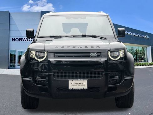 Used 2024 Land Rover Defender 110 X-Dynamic SE AWD/4WD image 2
