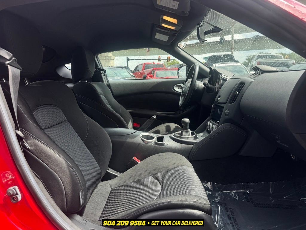 Used 2016 Nissan 370Z Coupe RWD image 32