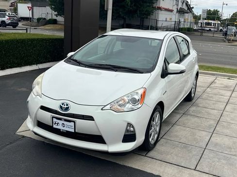 Used 2012 Toyota Prius C Three FWD image 3